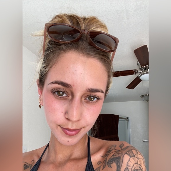 Meet your Posher, Breann - Picture 1 of 1